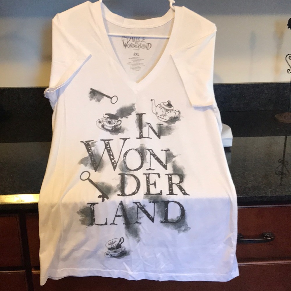 Disney Alice in Wonderland tee 2XL New